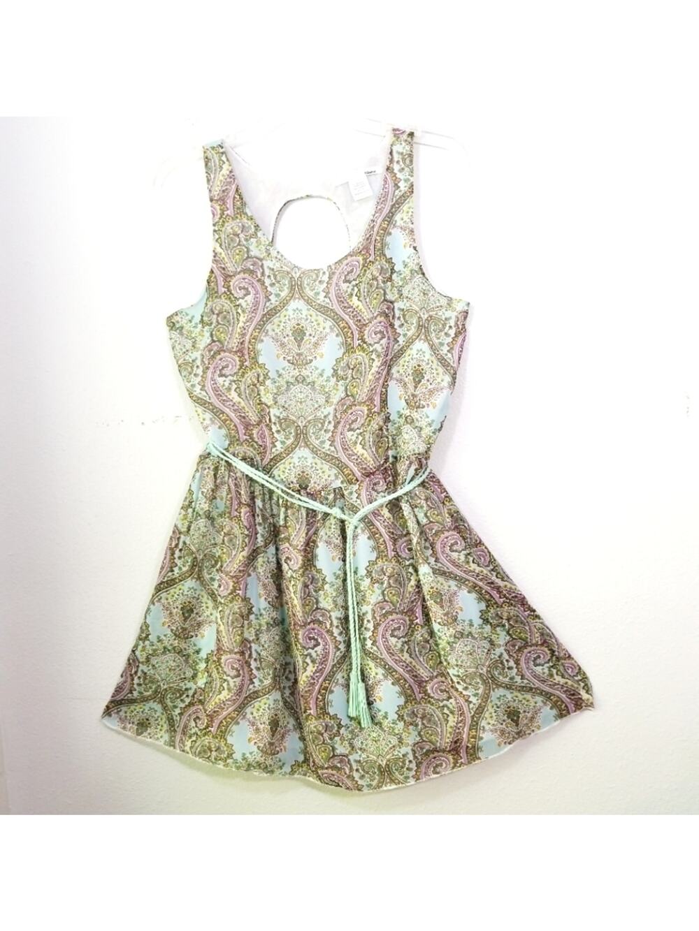 Ellison paisley open keyhole back belted dress M
